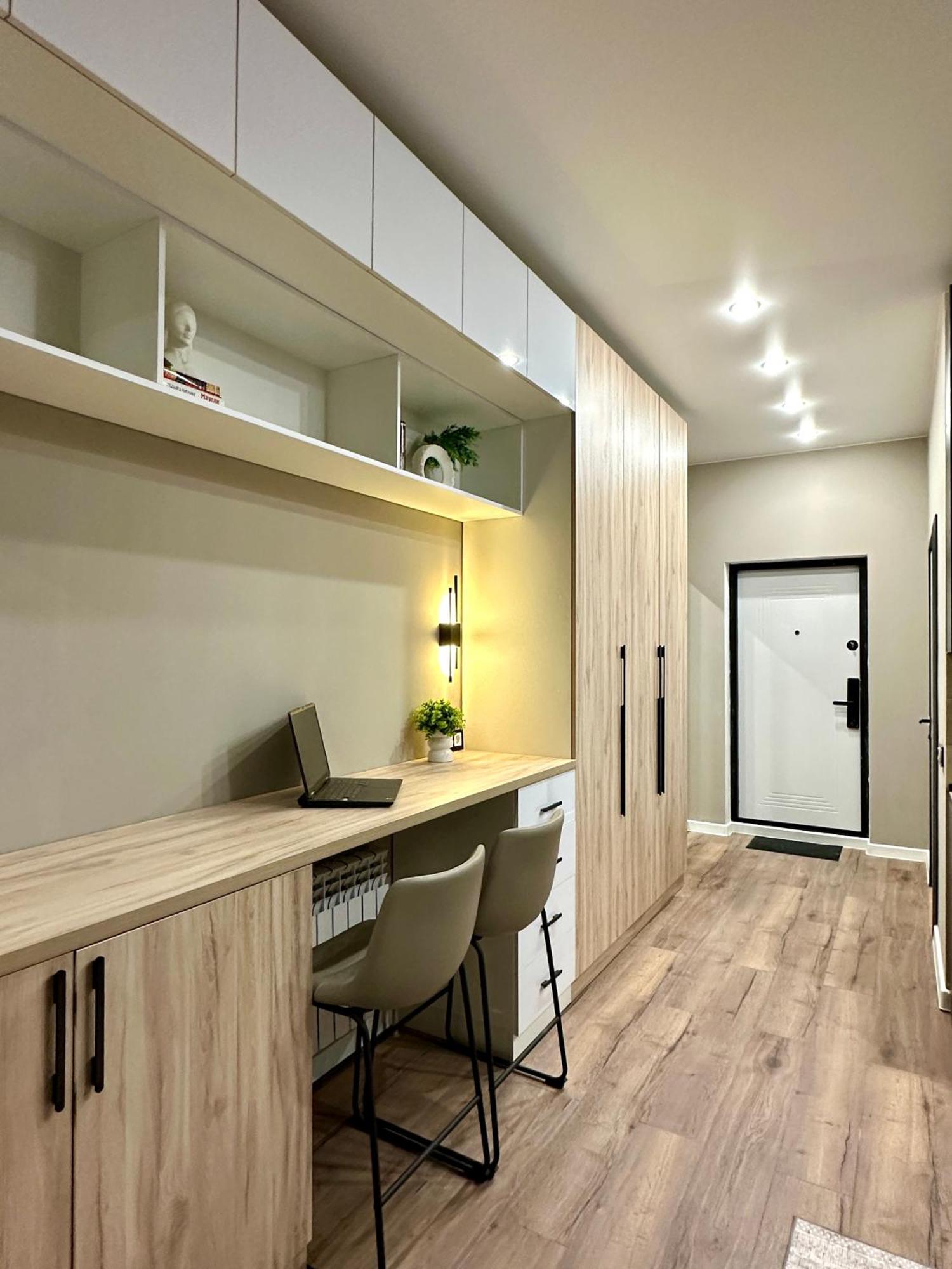 4 Seasons Black Apartment